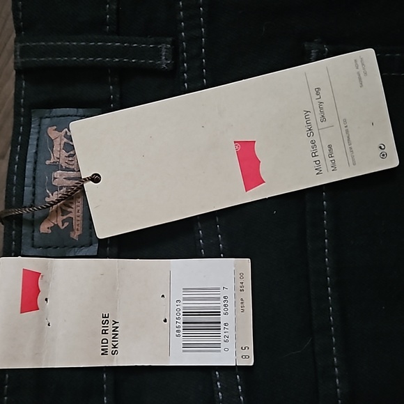 Black Levi skinny jeans - Picture 3 of 3